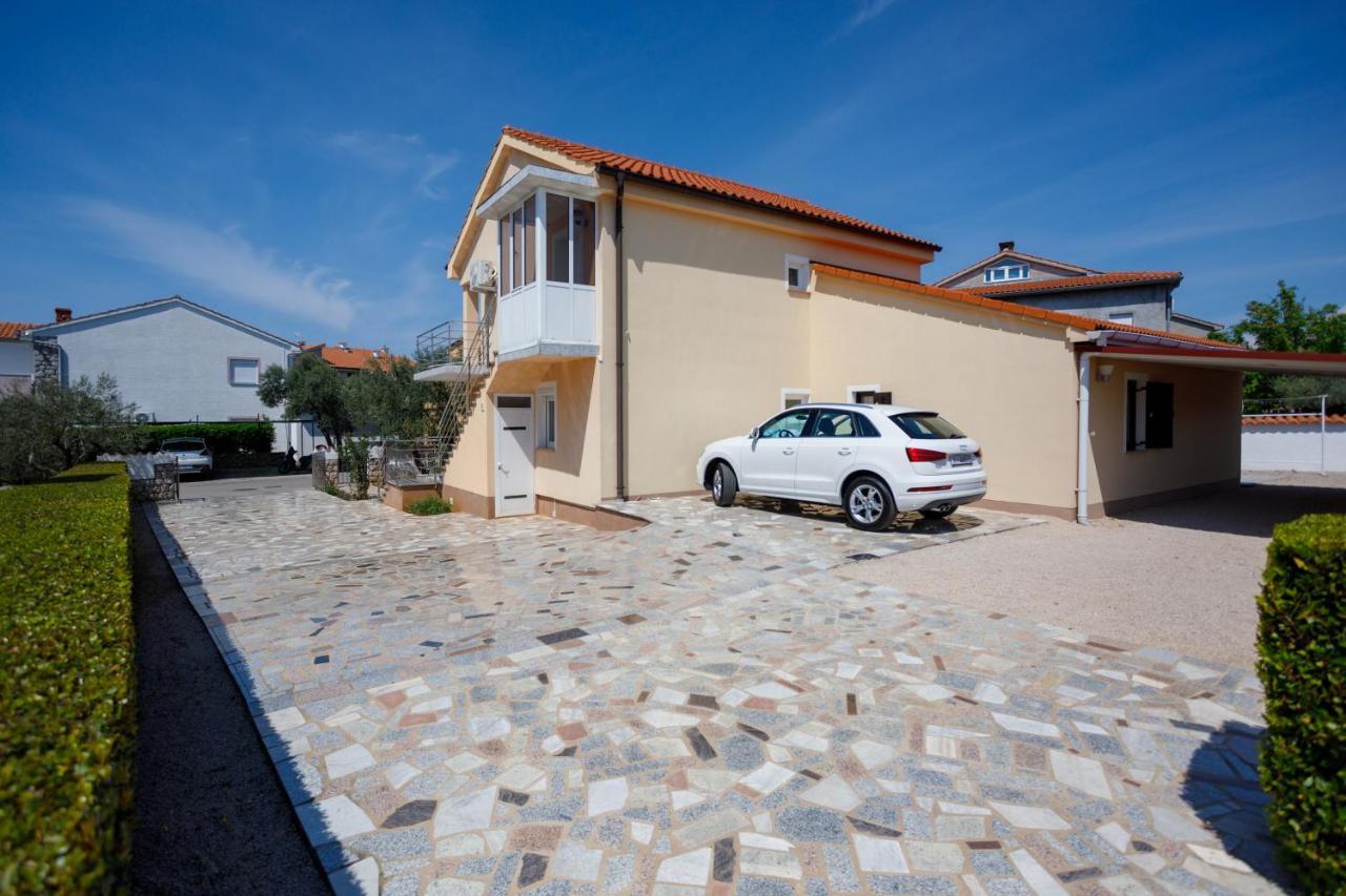 Apartmani Bakran Krk Town Bagian luar foto