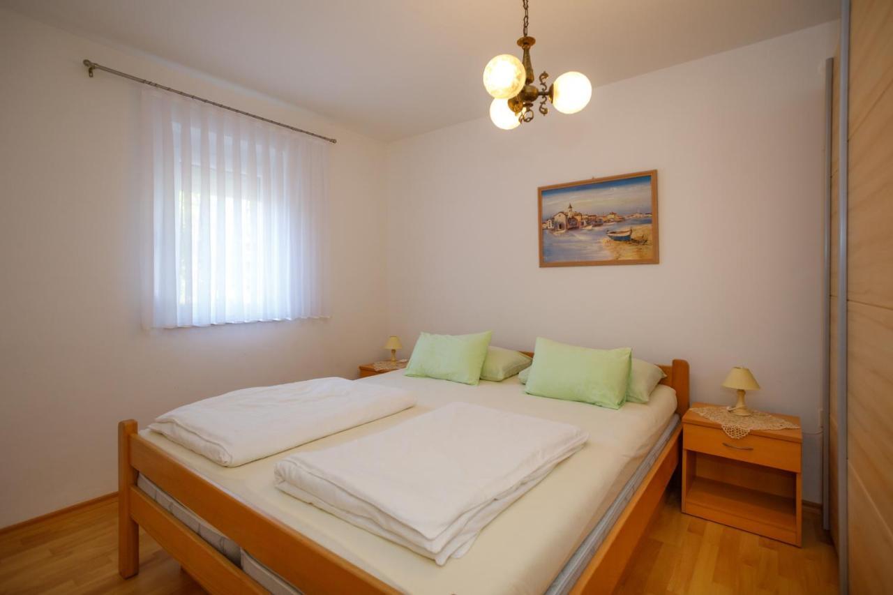 Apartmani Bakran Krk Town Bagian luar foto
