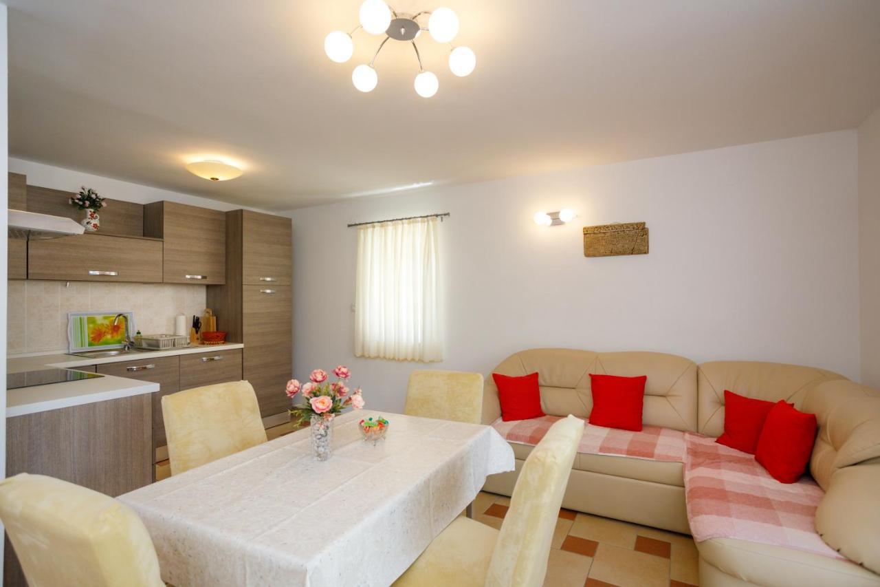 Apartmani Bakran Krk Town Bagian luar foto