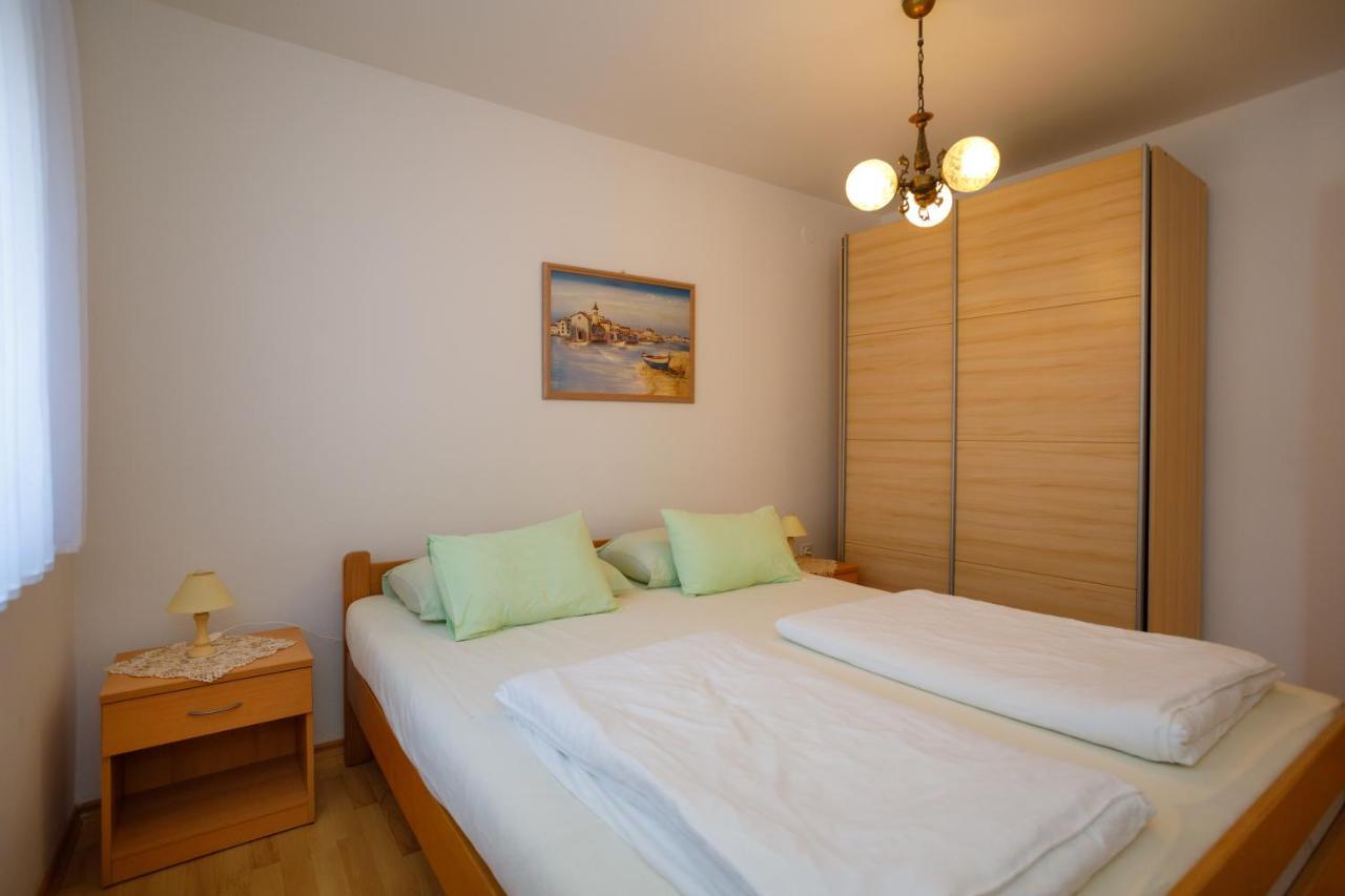 Apartmani Bakran Krk Town Bagian luar foto